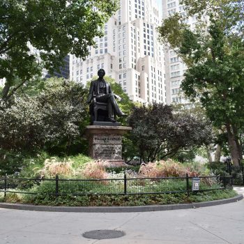 flatiron-district-madison-square-park-william-seward-statue-manhattan-neighborhood-new-york