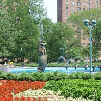 parkchester-fountain-in-aileen-b-ryan-oval-park-bronx-neighborhood-new-york