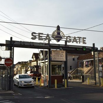 sea-gate-entrance-brooklyn-neighborhood-new-york