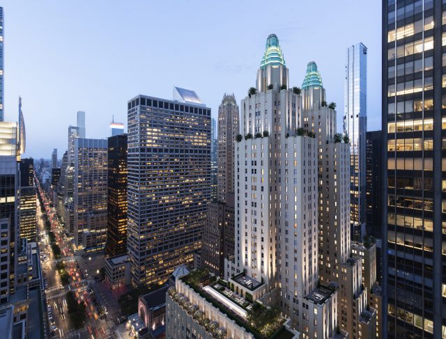 Waldorf Astoria – Exterior – Crown on Park Avenue