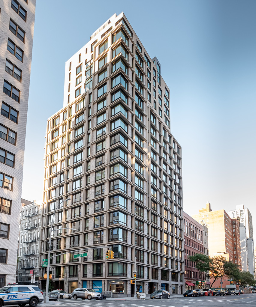 200 East 21st Street, Manhattan, NY Real Estate | NewDevRev