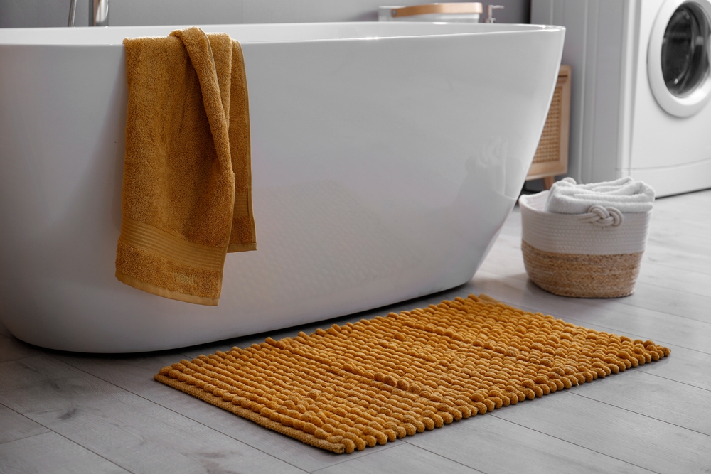 Bath Mats vs. Bath Rugs: Here's What You Should Know