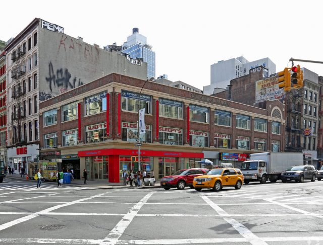 Street view of 277 Canal Street - Courtesy of Loopnet