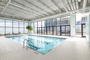 Chicago,,Il,,Usa,-,October,1,,2021:,An,Indoor,Pool