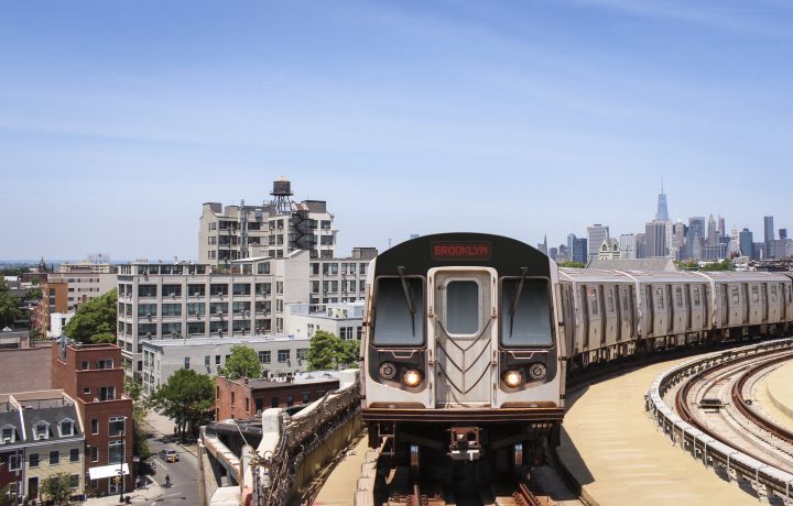 Brooklyn,Skyline,With,Subway,Train