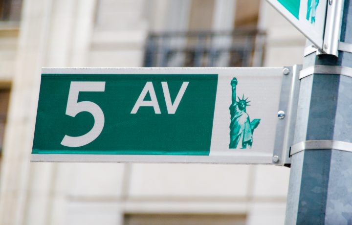 5ht,Avenue,Sign